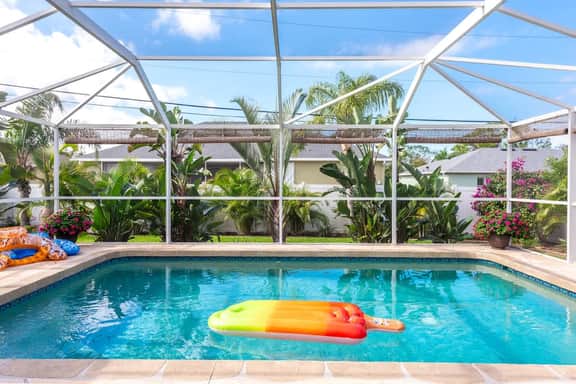 Heated Pool House w/ Game Room, Near Englewood - Image 2
