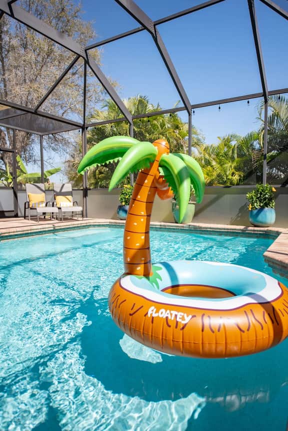 Pet-Friendly House w/ Pool & Beach Access - Image 2