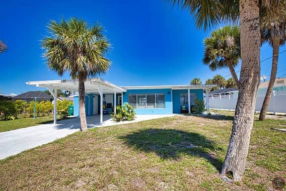 Waterfront Cottage w/ Dock & Gulf Beach Nearby - Image 4
